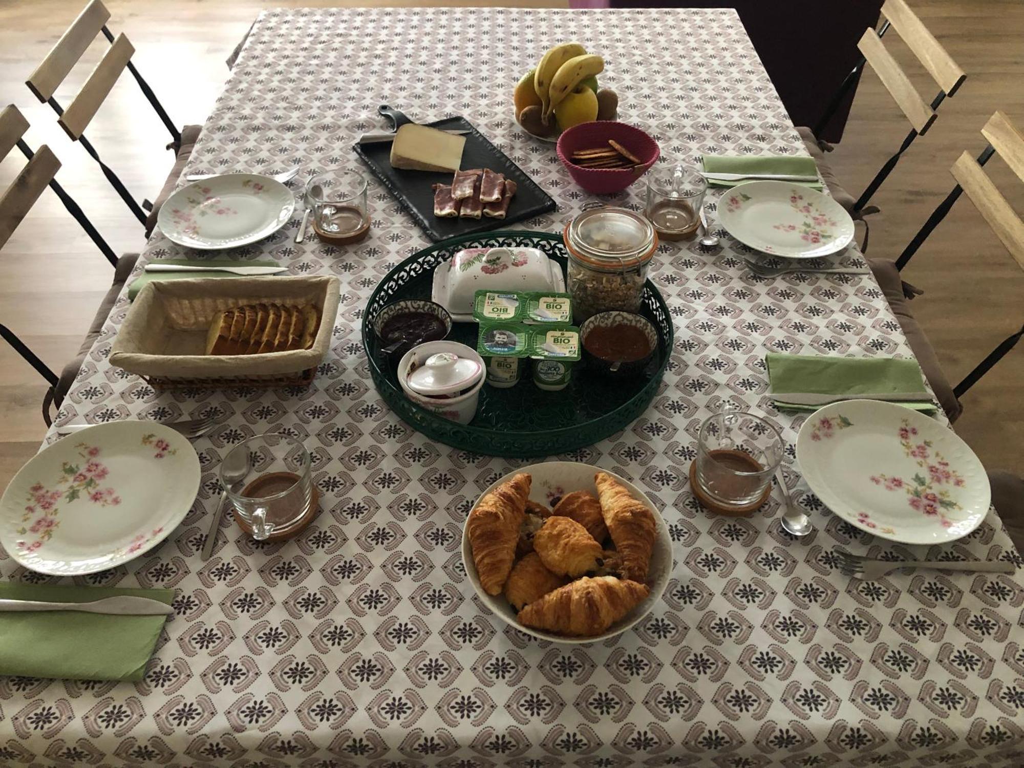 Bed and Breakfast Je Soigne Mon Assiette Saint-Laurent-d'Arce Экстерьер фото